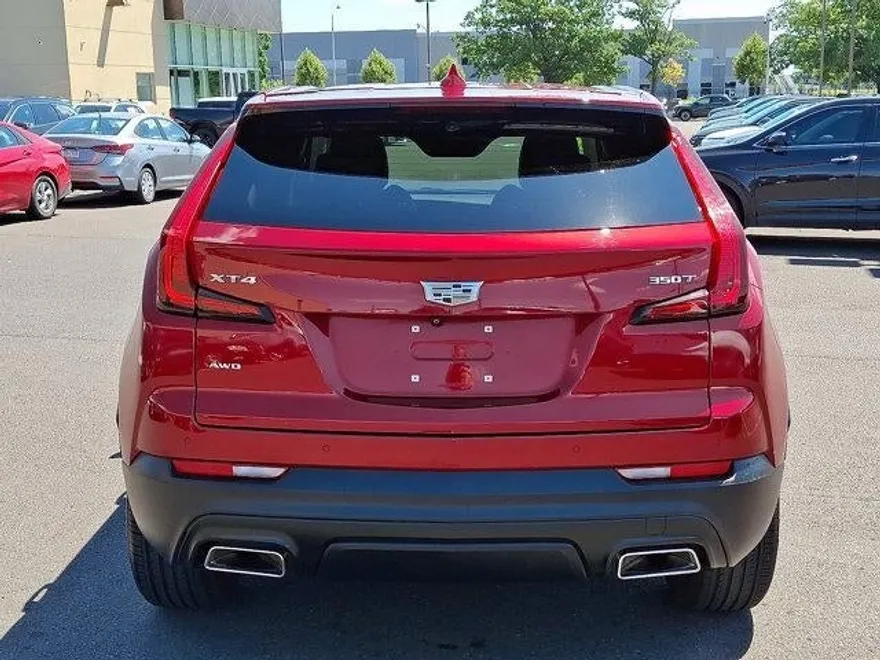 2021 Cadillac XT4 Luxury photo 1