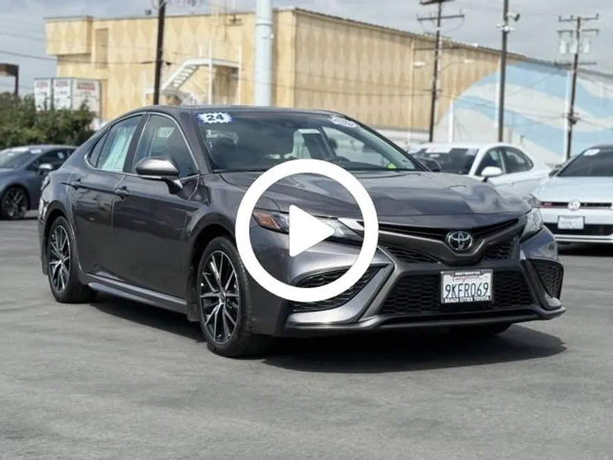 2024 Toyota Camry SE photo 1