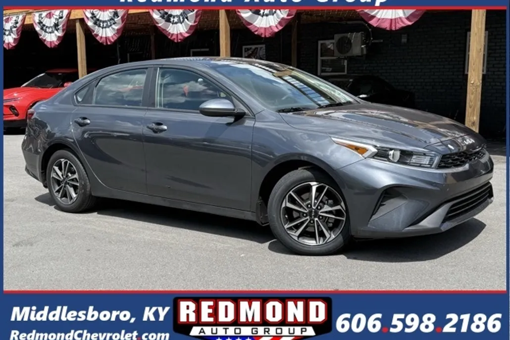 2024 Kia Forte LXS photo 1