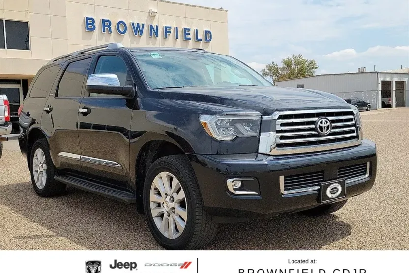 2021 Toyota Sequoia Platinum photo 1