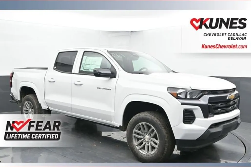 2025 Chevrolet Colorado Work Truck LT photo 1