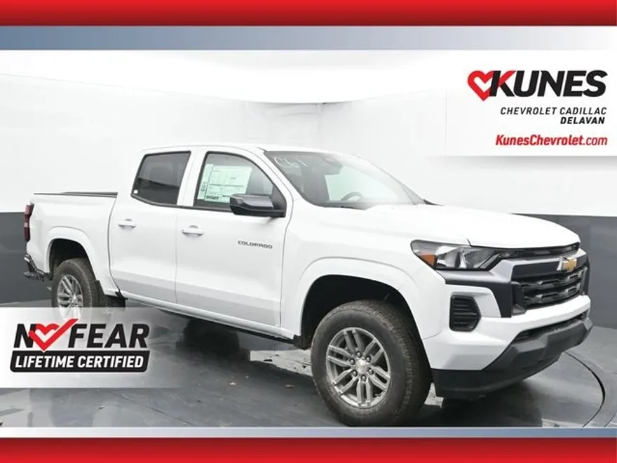 2025 Chevrolet Colorado Work Truck LT photo 1
