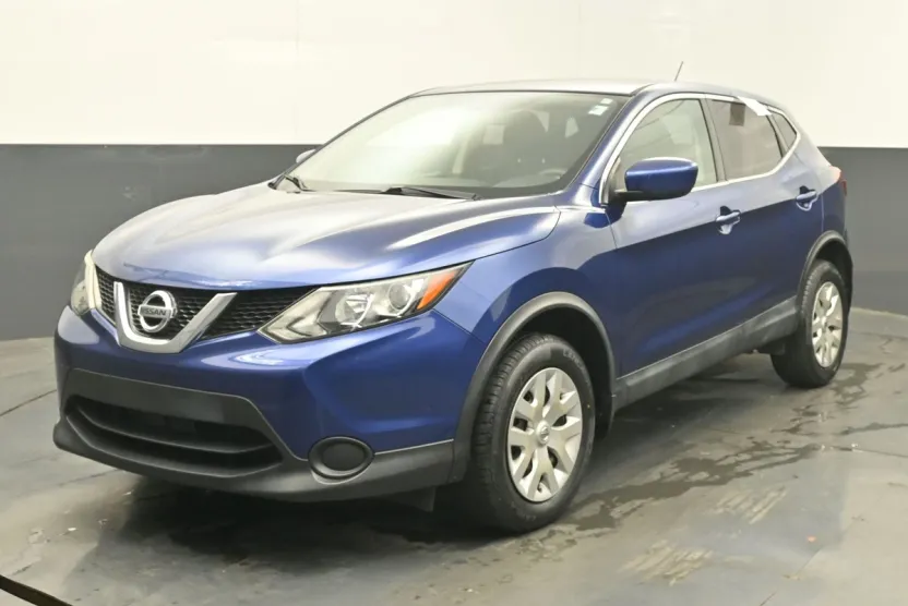 2018 Nissan Rogue Sport S photo 1