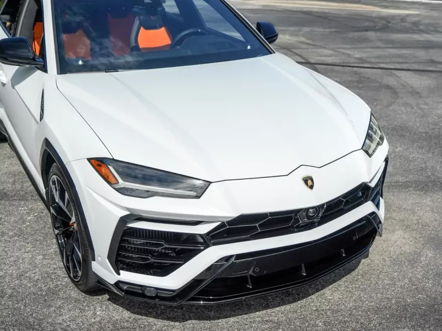 2022 Lamborghini Urus photo 8