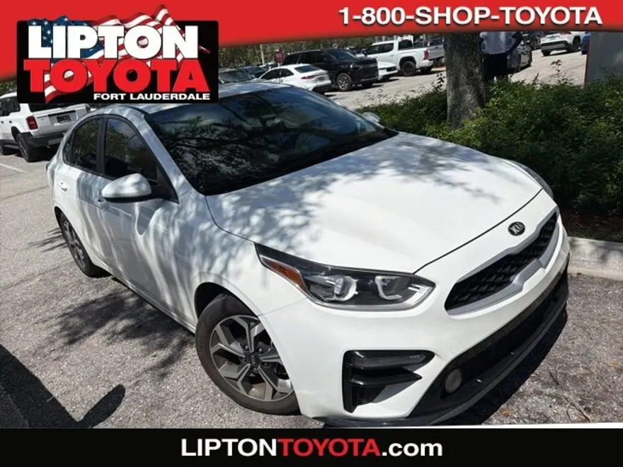 2019 Kia Forte LXS photo 1