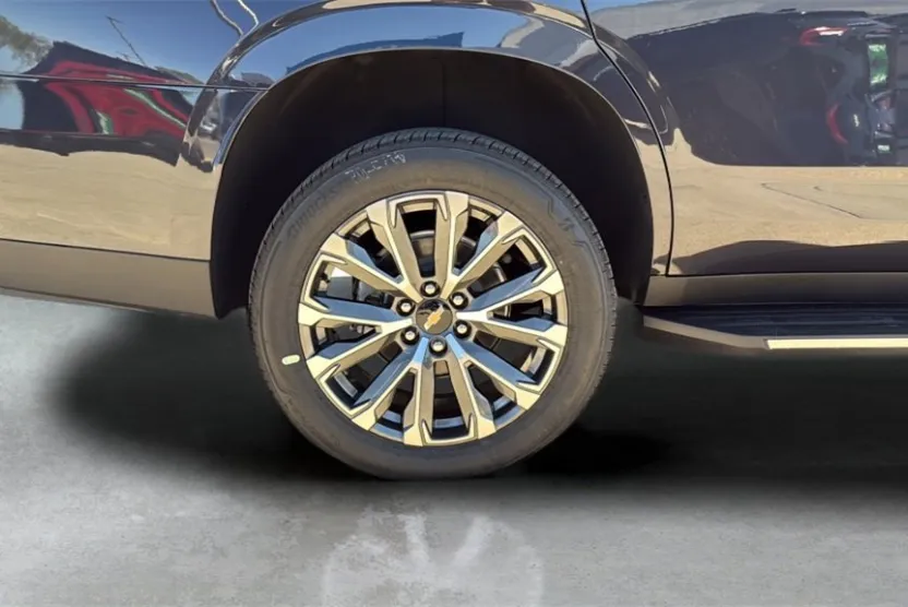 2026 Chevrolet Tahoe High Country photo 1