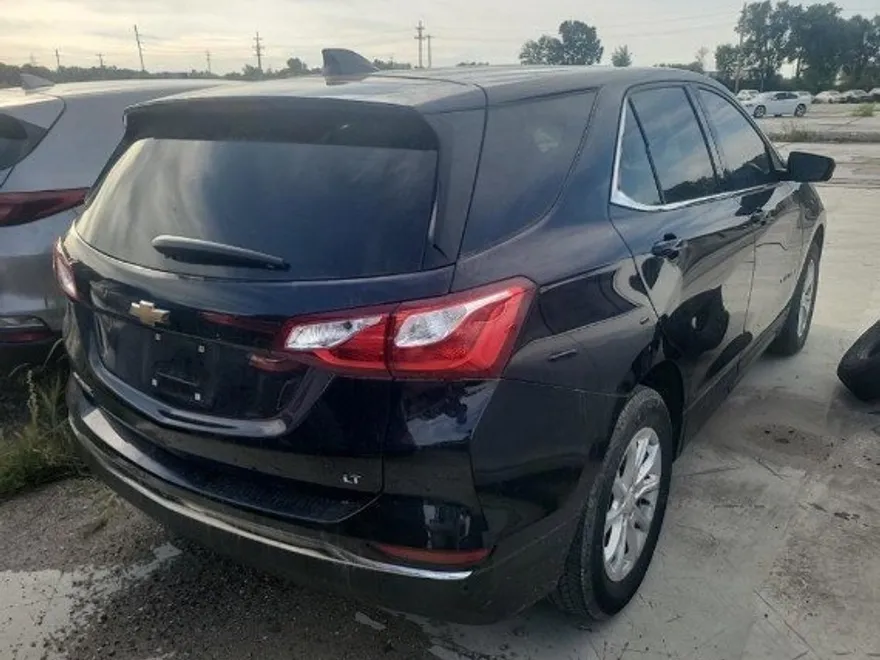 2020 Chevrolet Equinox LT photo 1