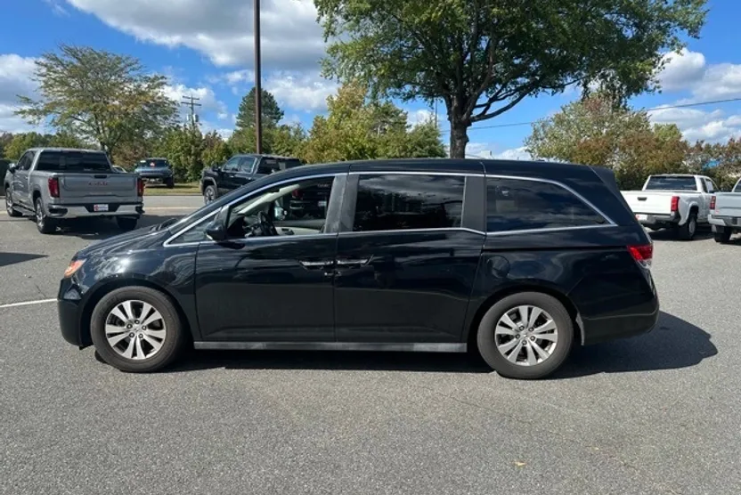 2015 Honda Odyssey EX-L photo 1