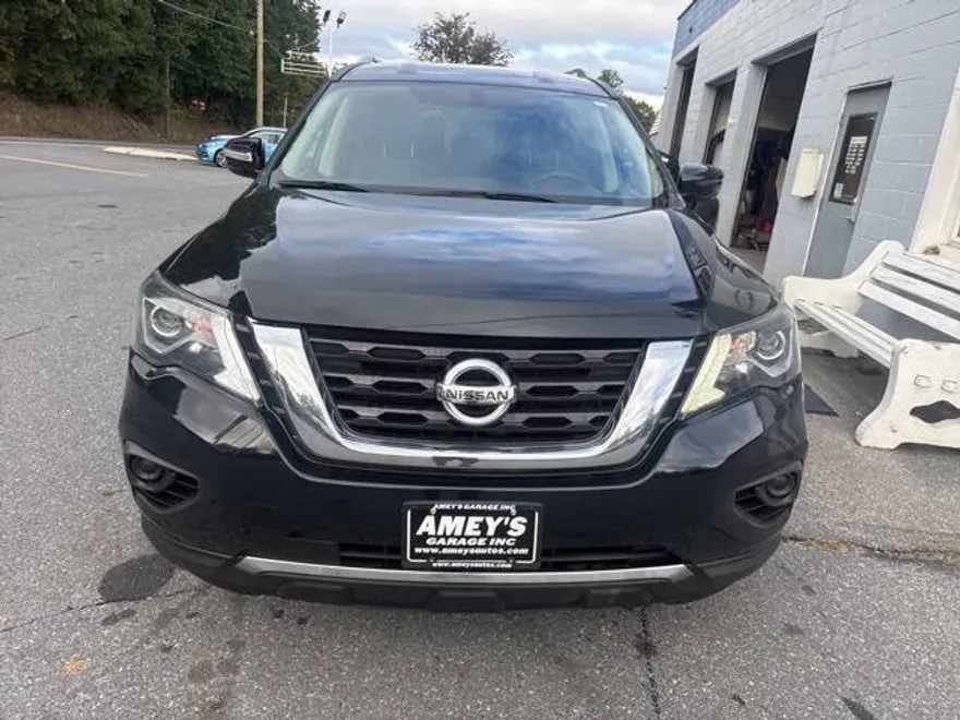 2020 Nissan Pathfinder S photo 1