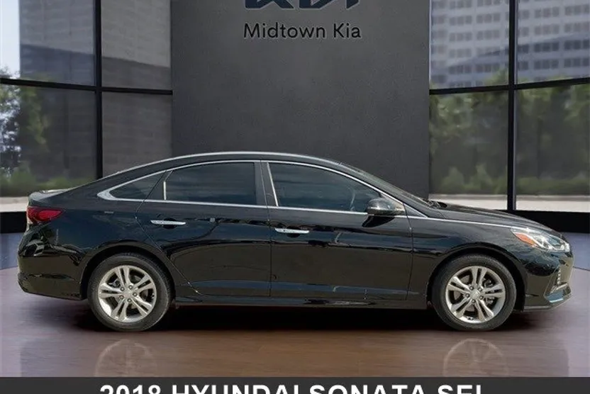 2018 Hyundai Sonata SEL photo 1