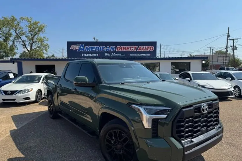 2022 Toyota Tundra CrewMax SR5 photo 1