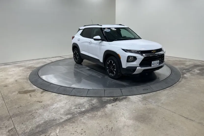 2023 Chevrolet Trailblazer LT photo 1