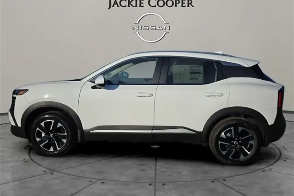 2025 Nissan Kicks SV photo 1