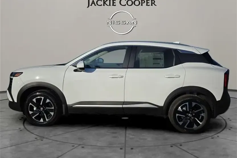 2025 Nissan Kicks SV photo 1
