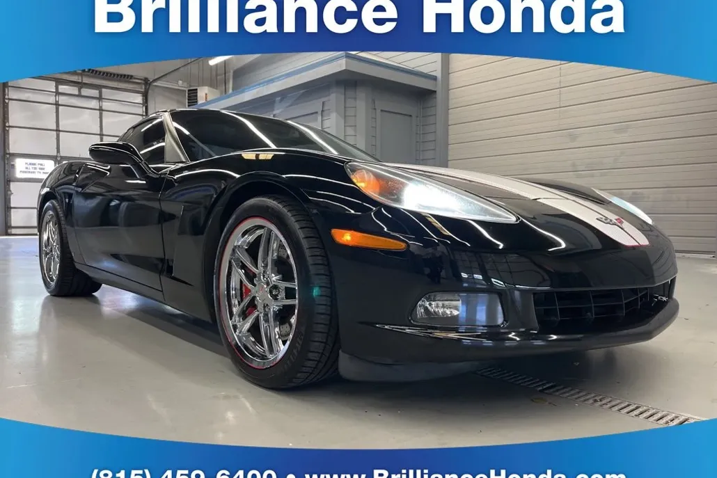 2005 Chevrolet Corvette Base photo 1