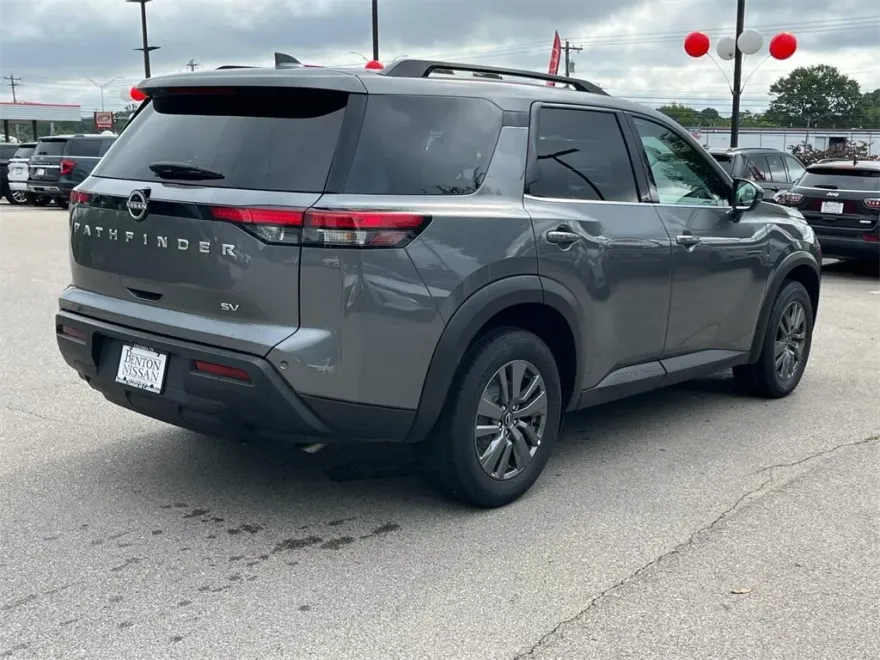 2024 Nissan Pathfinder SV photo 1