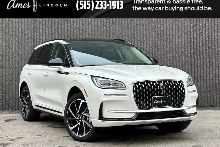 2025 Lincoln Corsair Grand Touring photo 1