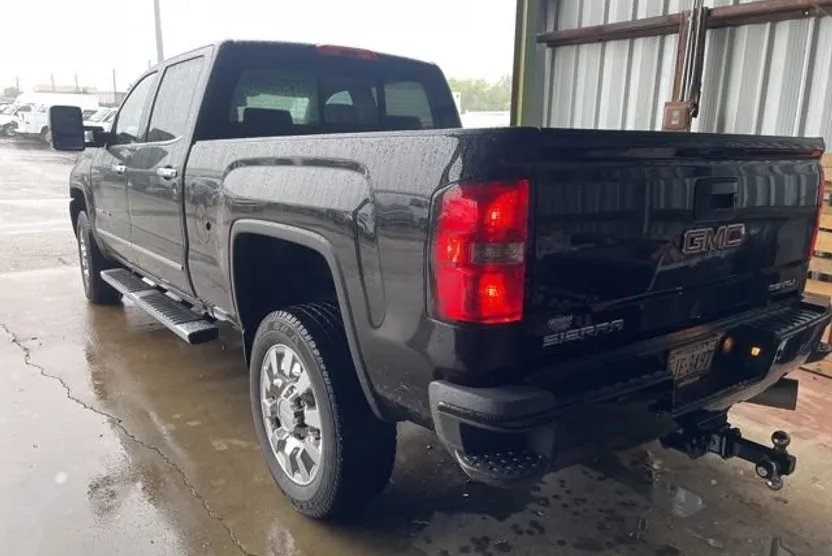 2019 Gmc Sierra 2500 HD Denali photo 1