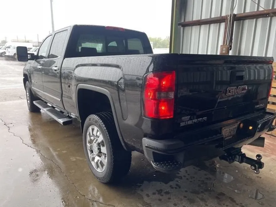2019 Gmc Sierra 2500 HD Denali photo 1