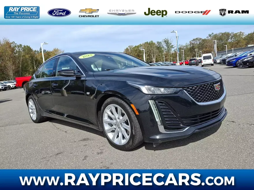 2023 Cadillac CT5 Luxury photo 1