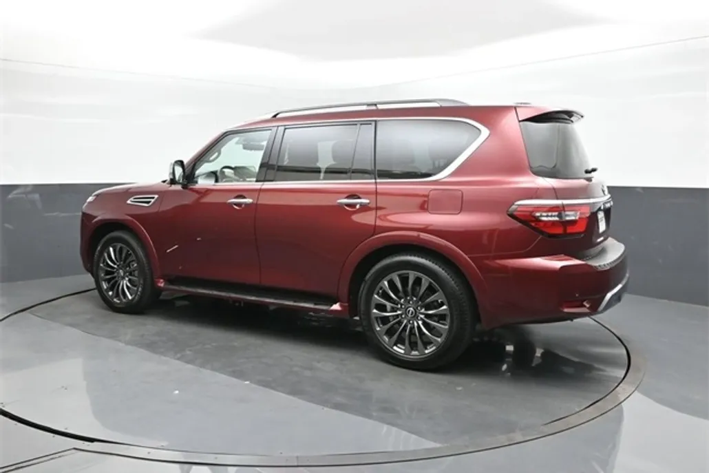 2023 Nissan Armada Platinum photo 1