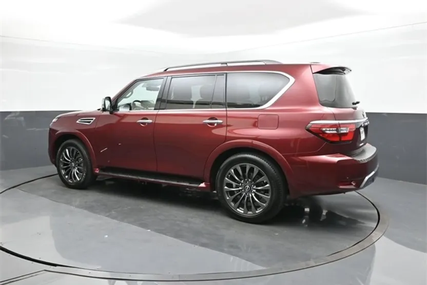 2023 Nissan Armada Platinum photo 1