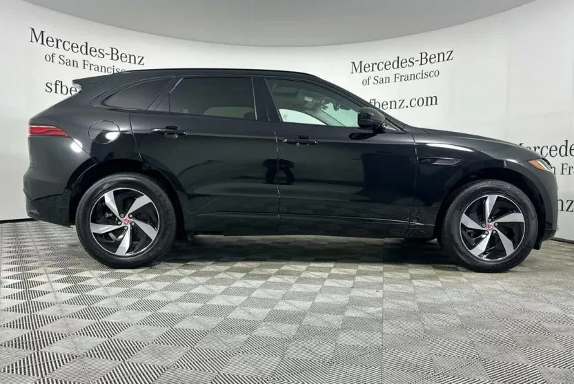 2023 Jaguar F-PACE P250 S photo 1