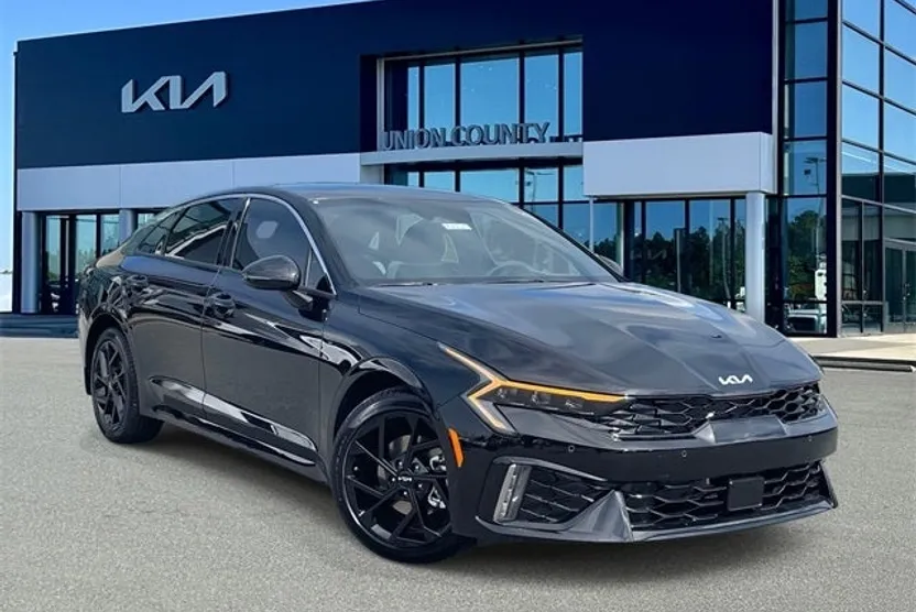 2026 Kia K5 GT-Line photo 1