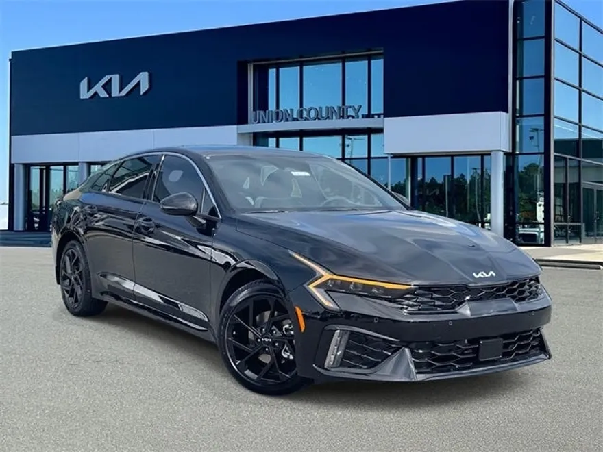2026 Kia K5 GT-Line photo 1