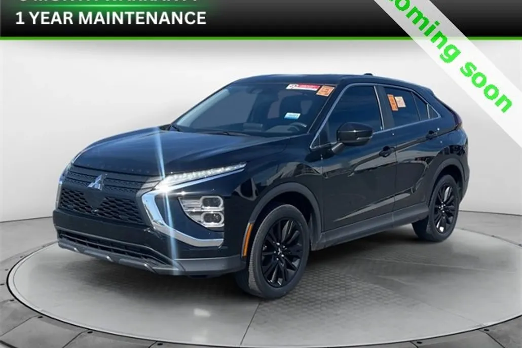 2023 Mitsubishi Eclipse Cross LE photo 1
