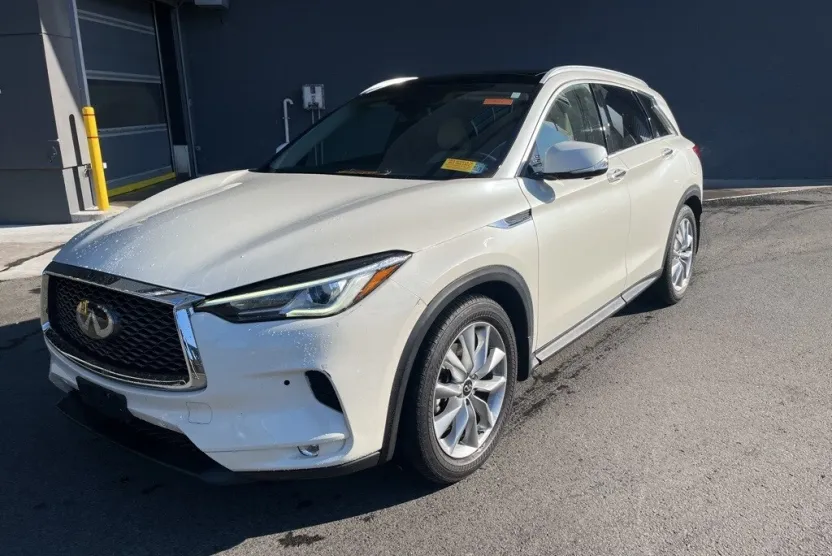 2021 Infiniti QX50 Essential photo 1