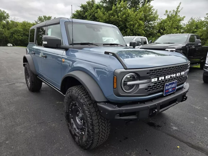 2025 Ford Bronco Badlands photo 1