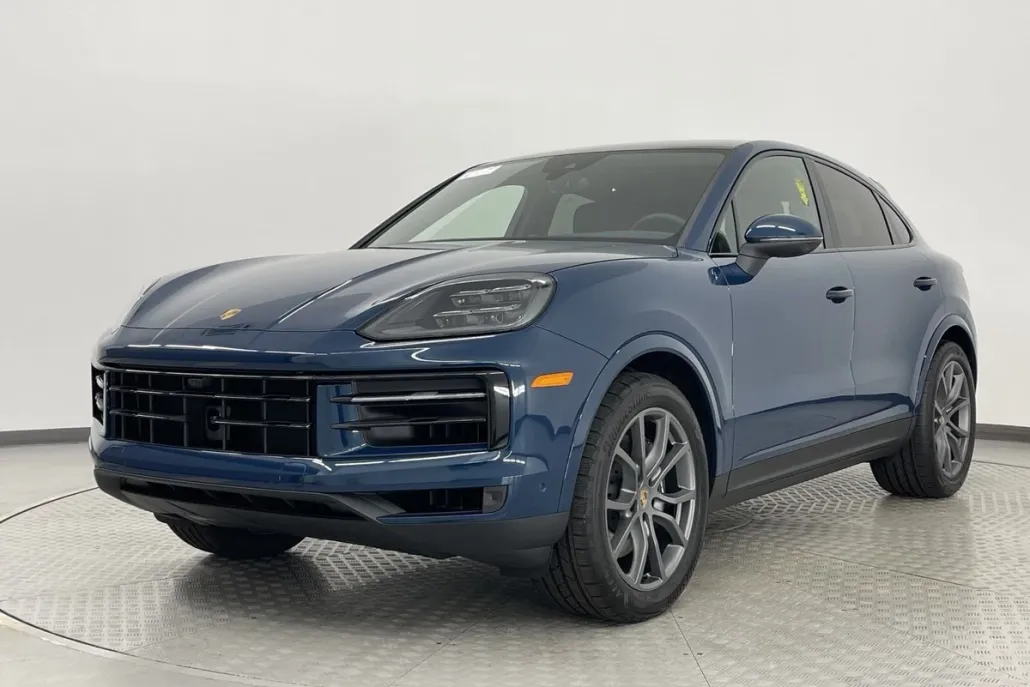 2025 Porsche Cayenne photo 1