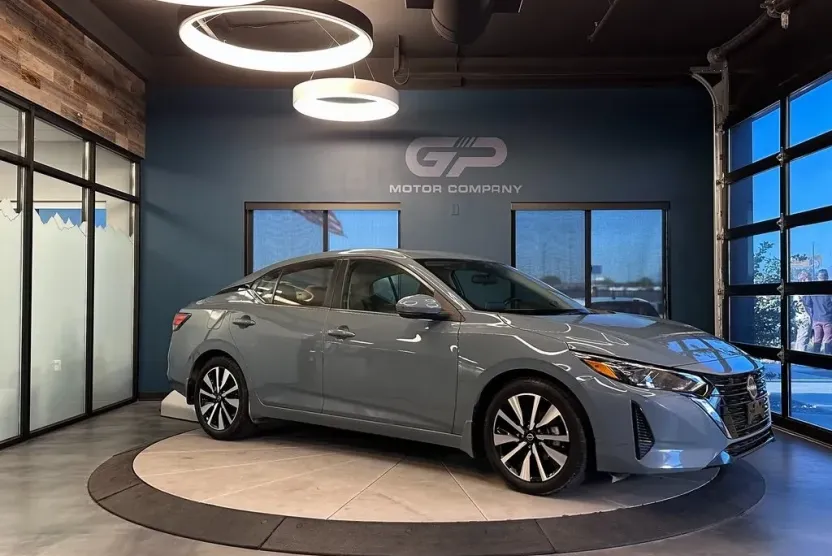 2024 Nissan Sentra SV Premium photo 1