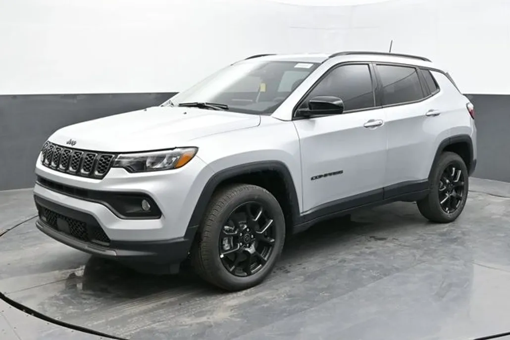2025 Jeep Compass Latitude photo 1
