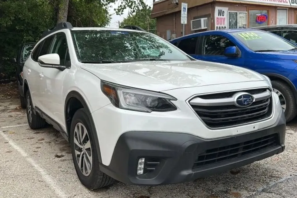 2022 Subaru Outback Premium photo 1
