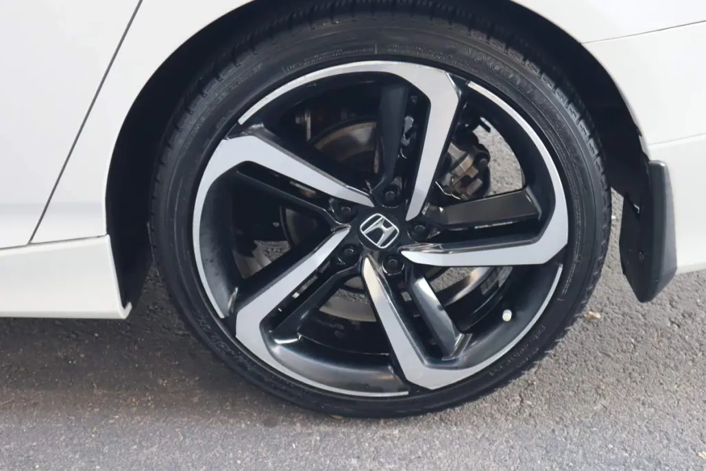 2018 Honda Accord Sport photo 1