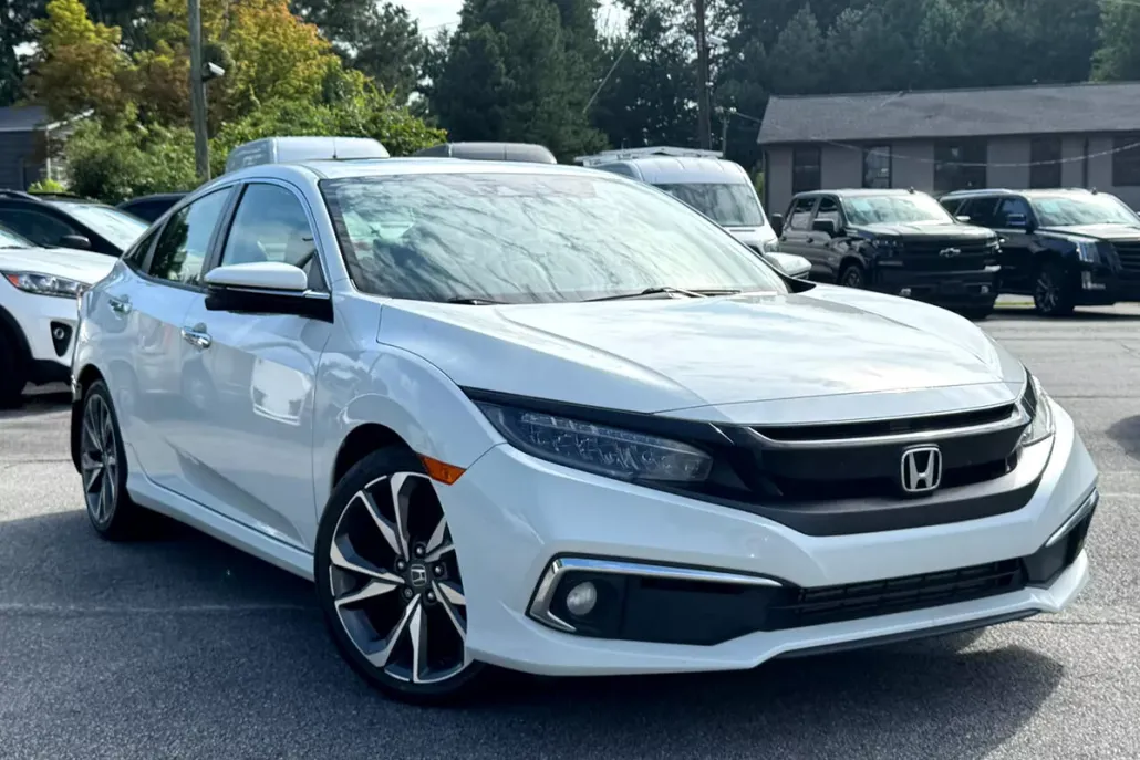 2019 Honda Civic Touring photo 1