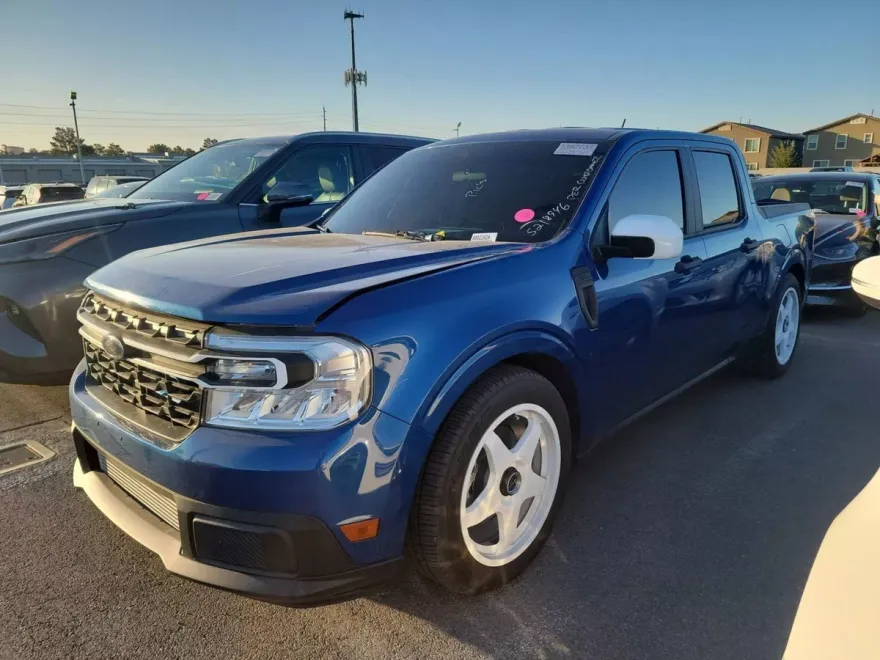2023 Ford Maverick XL photo 1