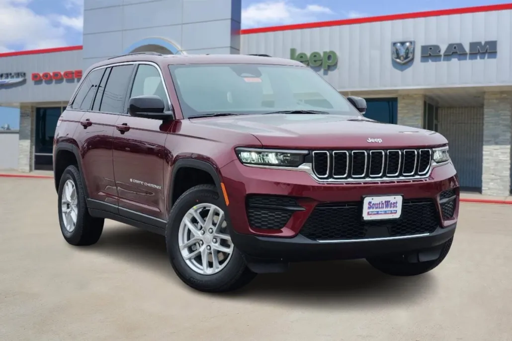 2025 Jeep Grand Cherokee Laredo photo 1