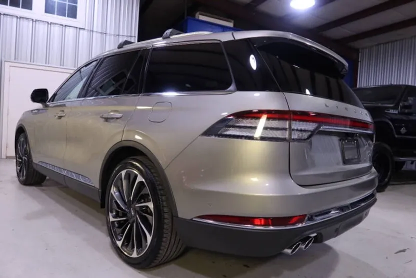 2023 Lincoln Aviator Reserve photo 1