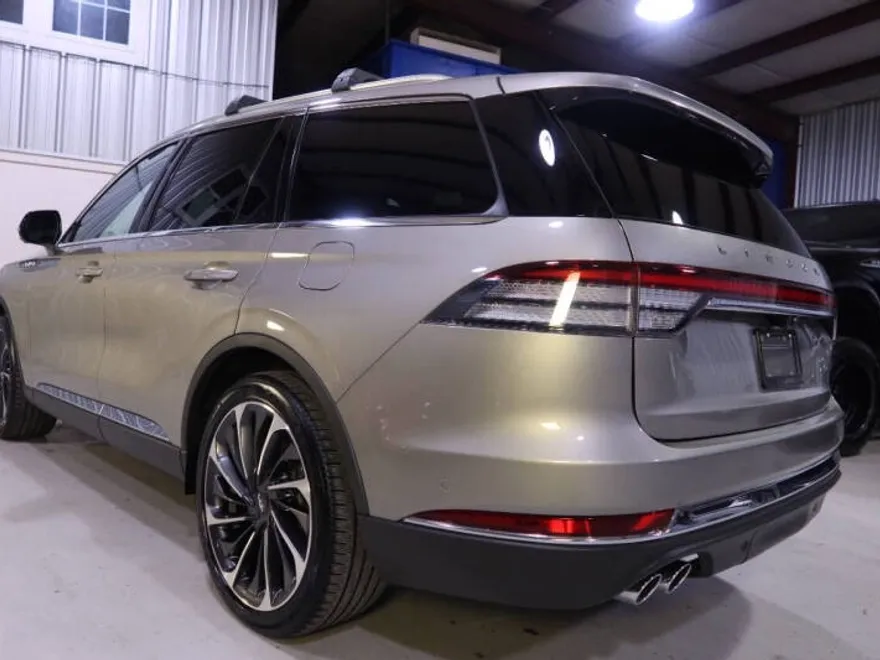 2023 Lincoln Aviator Reserve photo 1