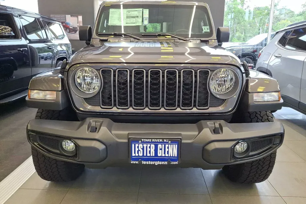 2025 Jeep Gladiator photo 1