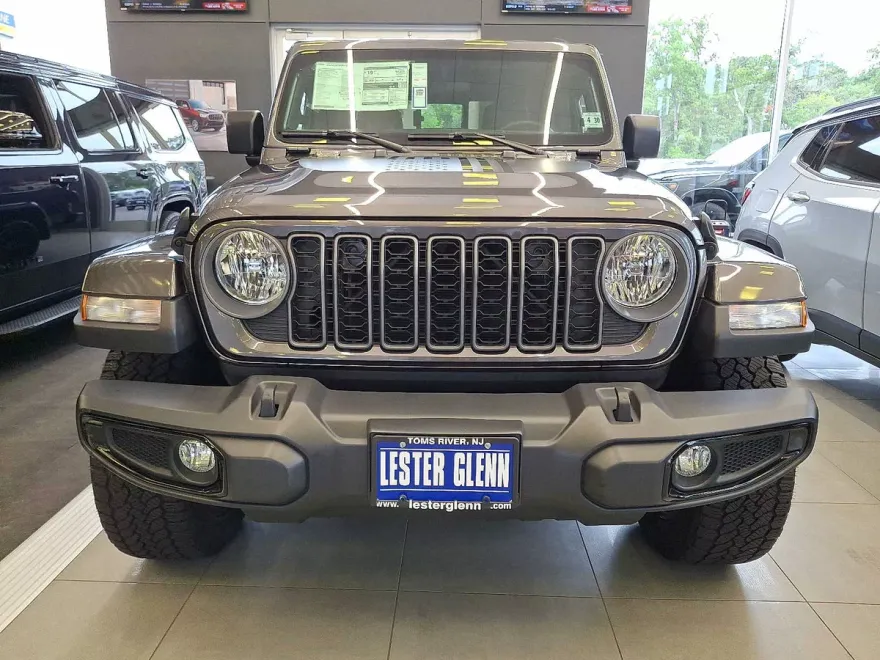 2025 Jeep Gladiator photo 1