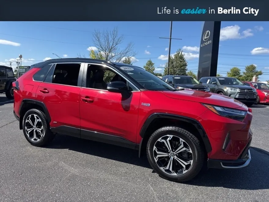 2022 Toyota RAV4 Prime XSE photo 1