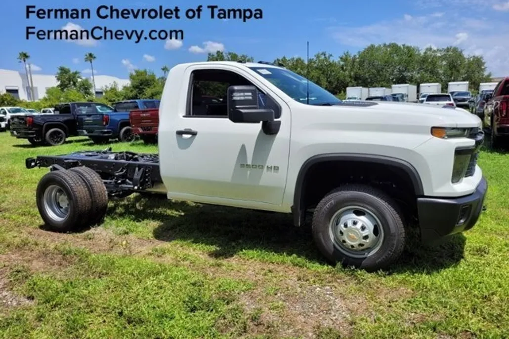 2024 Chevrolet Silverado 3500HD Work Truck photo 1
