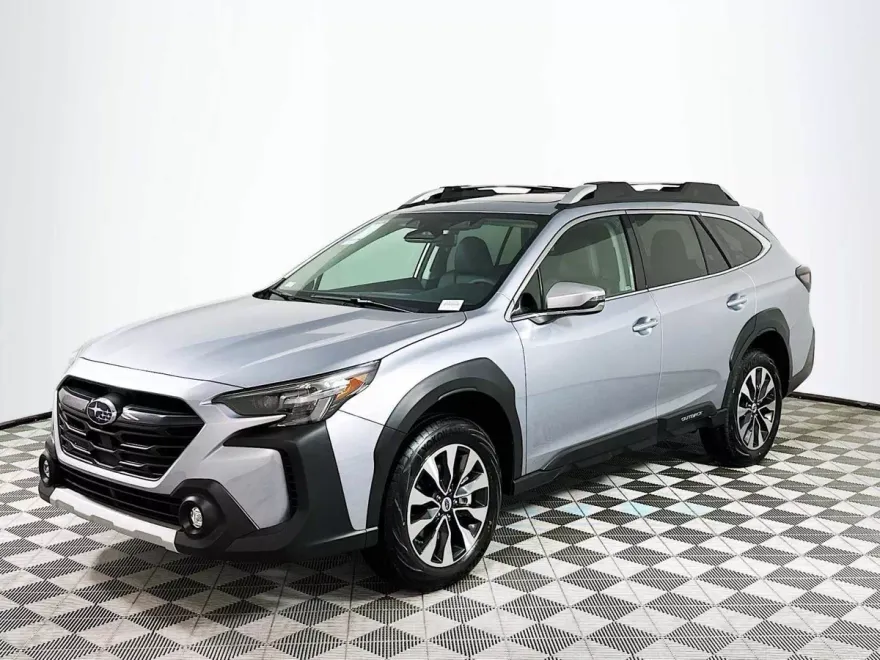 2024 Subaru Outback Touring XT photo 1