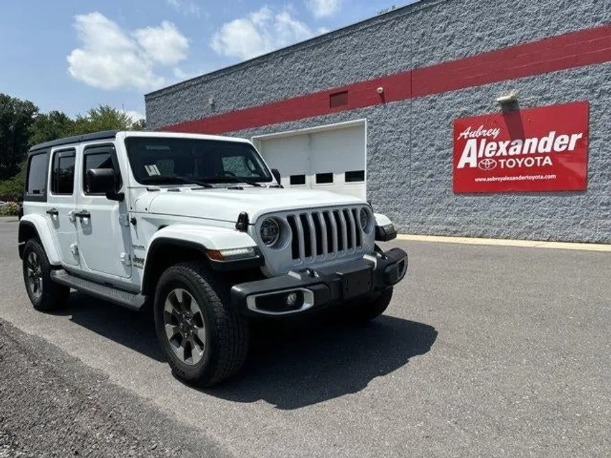 2022 Jeep Wrangler Unlimited Sahara photo 1