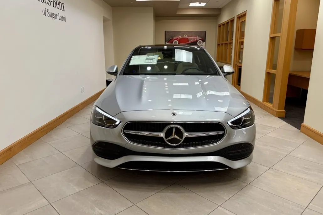 2025 Mercedes Benz C 300 photo 1