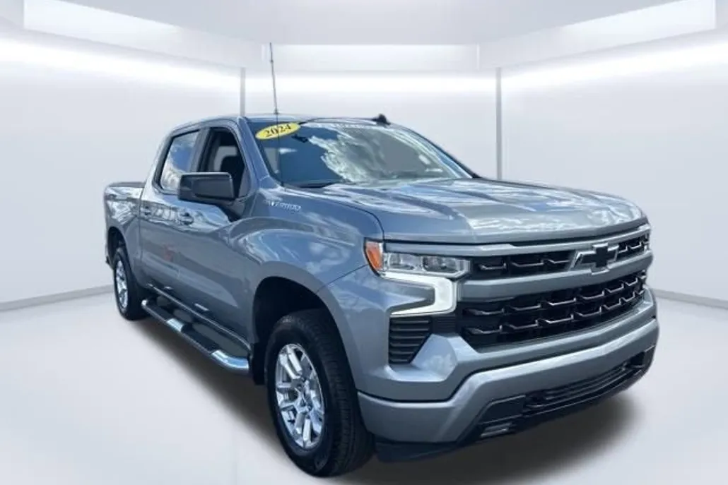 2024 Chevrolet Silverado 1500 RST photo 1